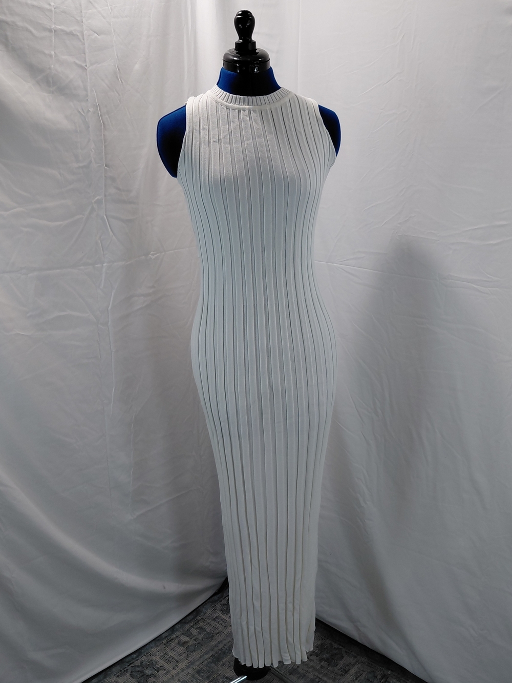 Commense White Ribbed Sleeveless Maxi - Picture 7 of 15